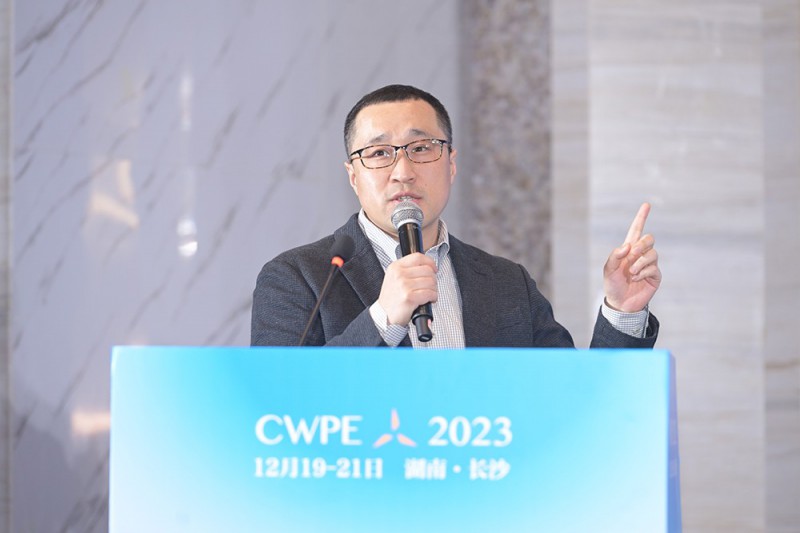上海電氣電力電子有限公司副總經理趙金良發表《組網型儲能控制技術在新能源場站黑啟動中的應用》演講